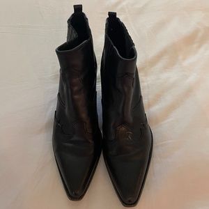 Sam Edelman Black Pointed Toe Boots